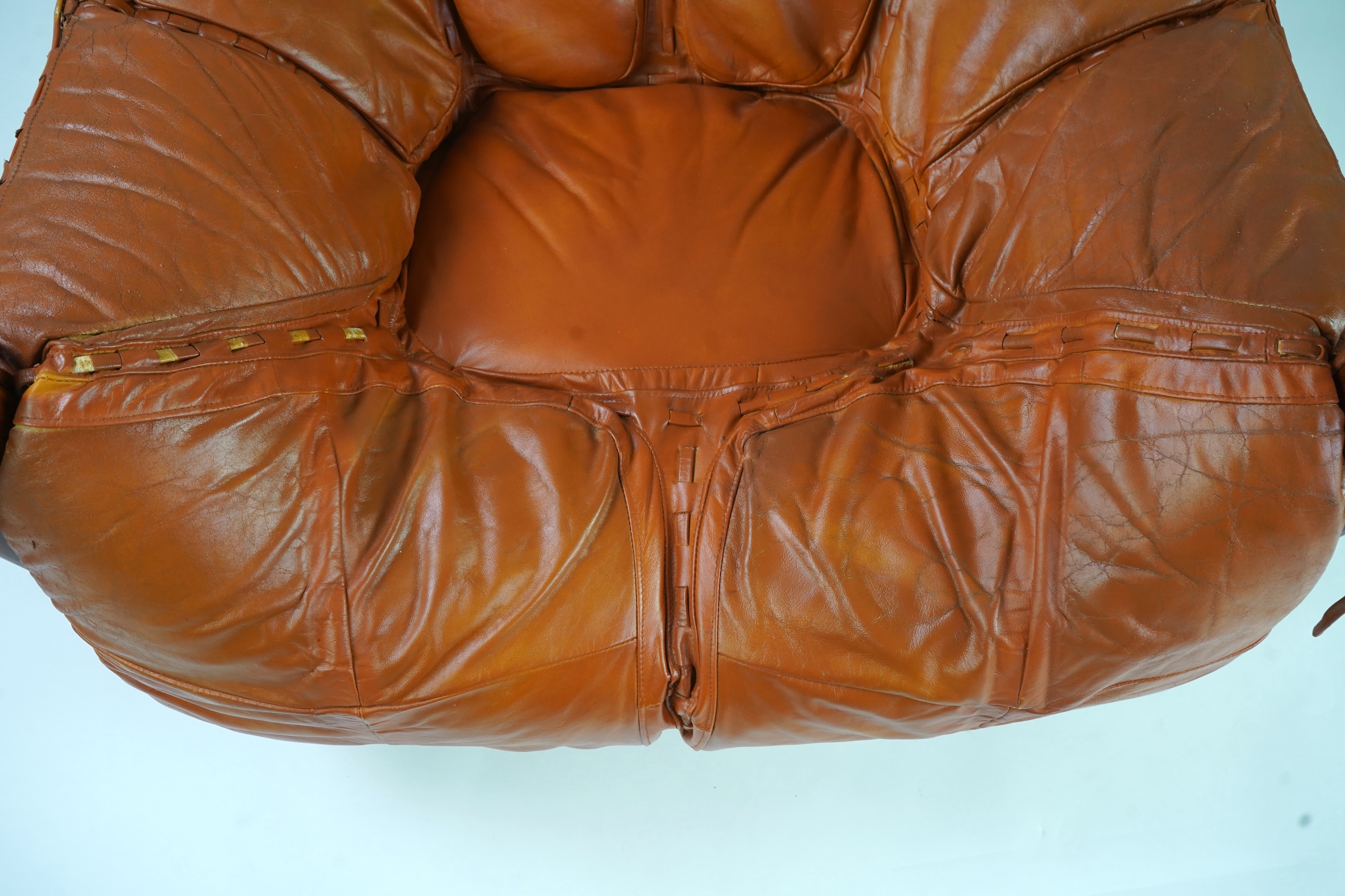 Percival Lafer (Brazilian, b. 1936) An 'MP-211' mid-century modernist lounge chair